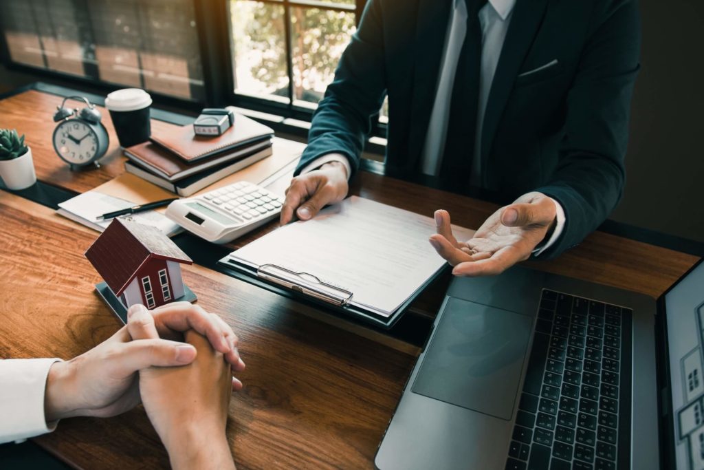 fechando contrato de seguro empresarial